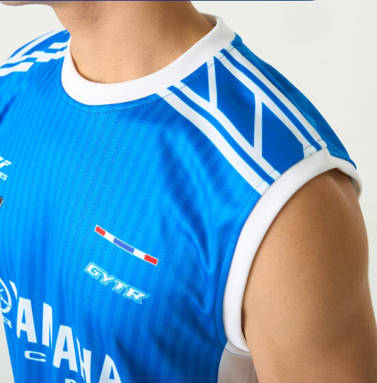 เสื้อแขนกุด มุมที่ 3